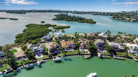 1389 Tangier Way Sarasota FL 34239