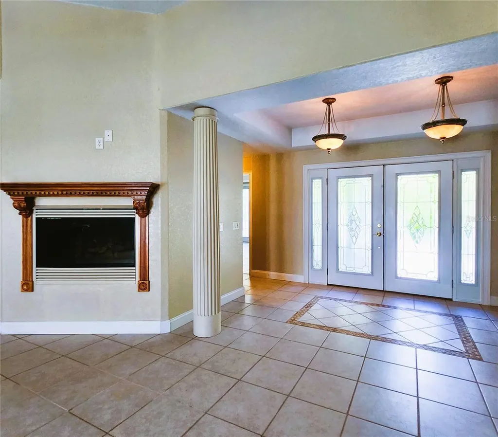 102 17th Street NE Bradenton FL 34208