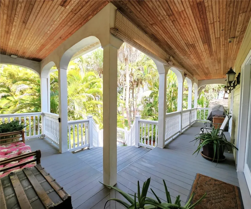 102 17th Street NE Bradenton FL 34208