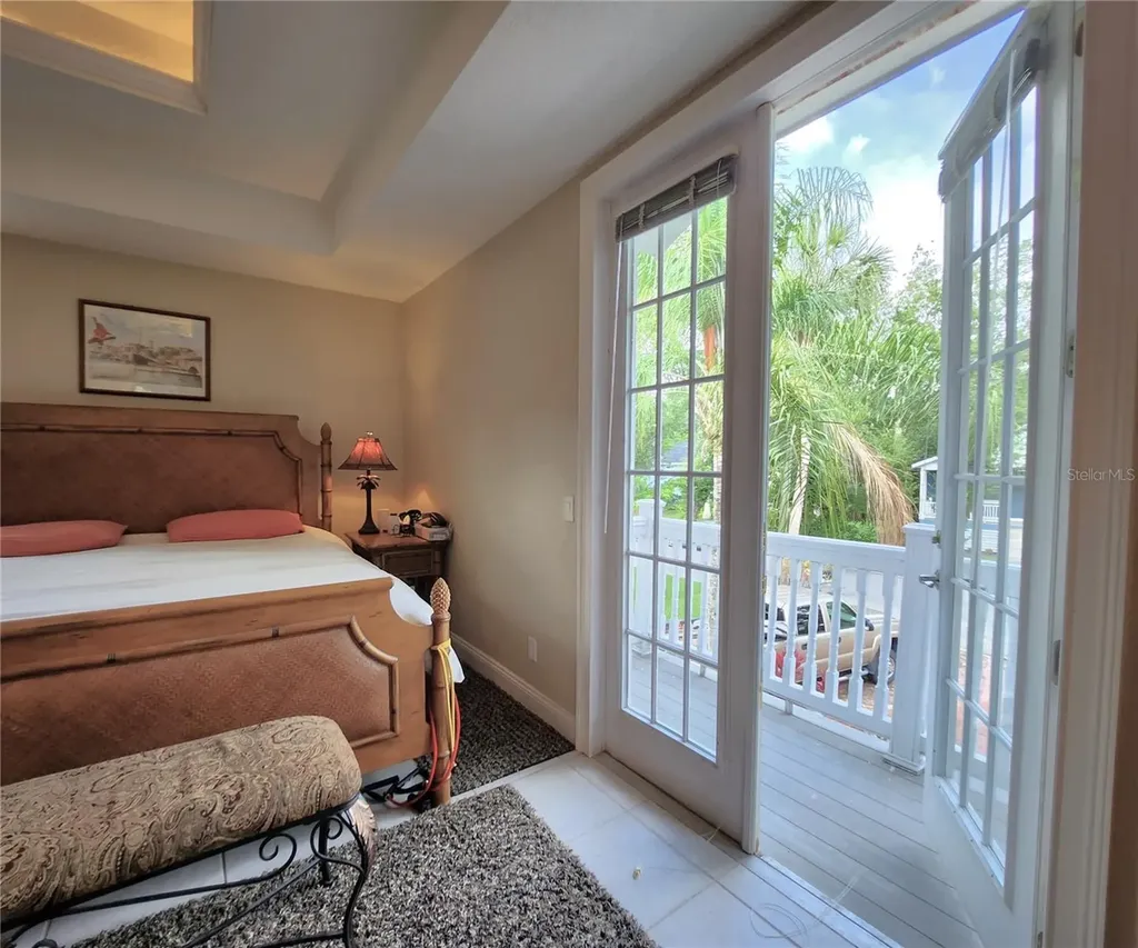 102 17th Street NE Bradenton FL 34208