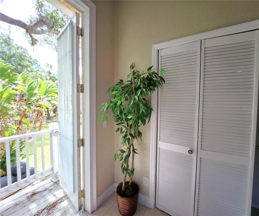 102 17th Street NE Bradenton FL 34208