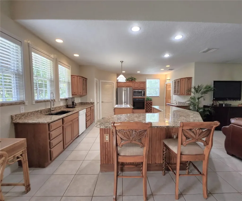 102 17th Street NE Bradenton FL 34208