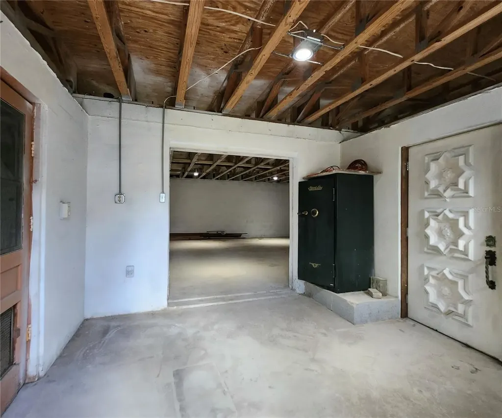 102 17th Street NE Bradenton FL 34208