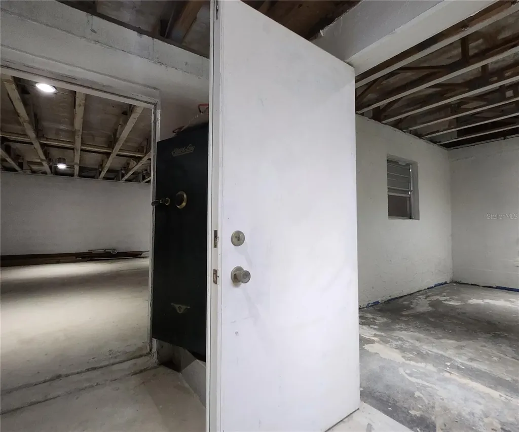102 17th Street NE Bradenton FL 34208