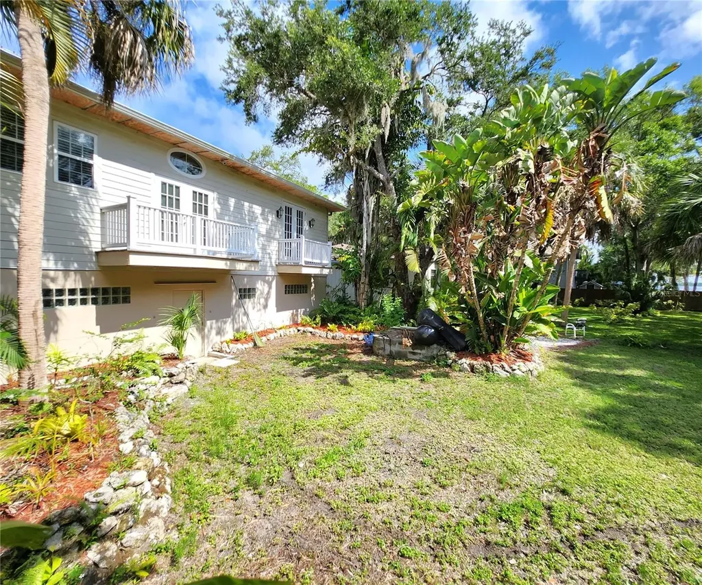 102 17th Street NE Bradenton FL 34208