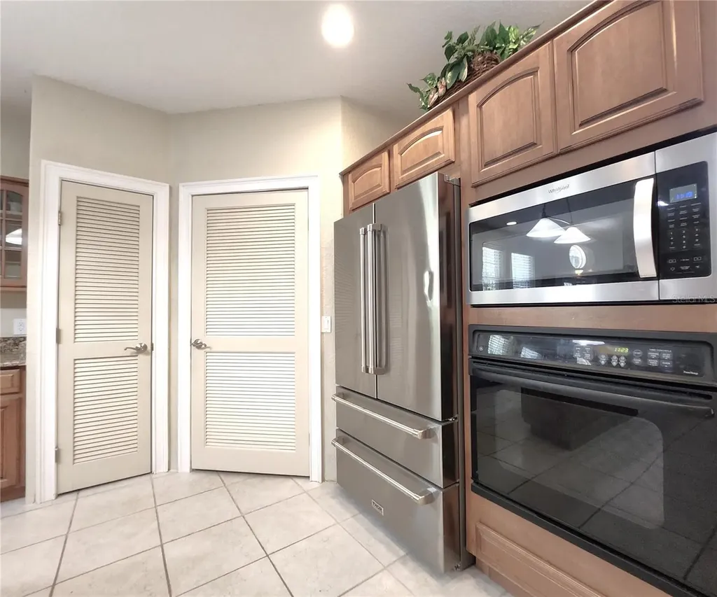 102 17th Street NE Bradenton FL 34208