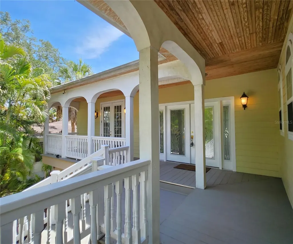 102 17th Street NE Bradenton FL 34208