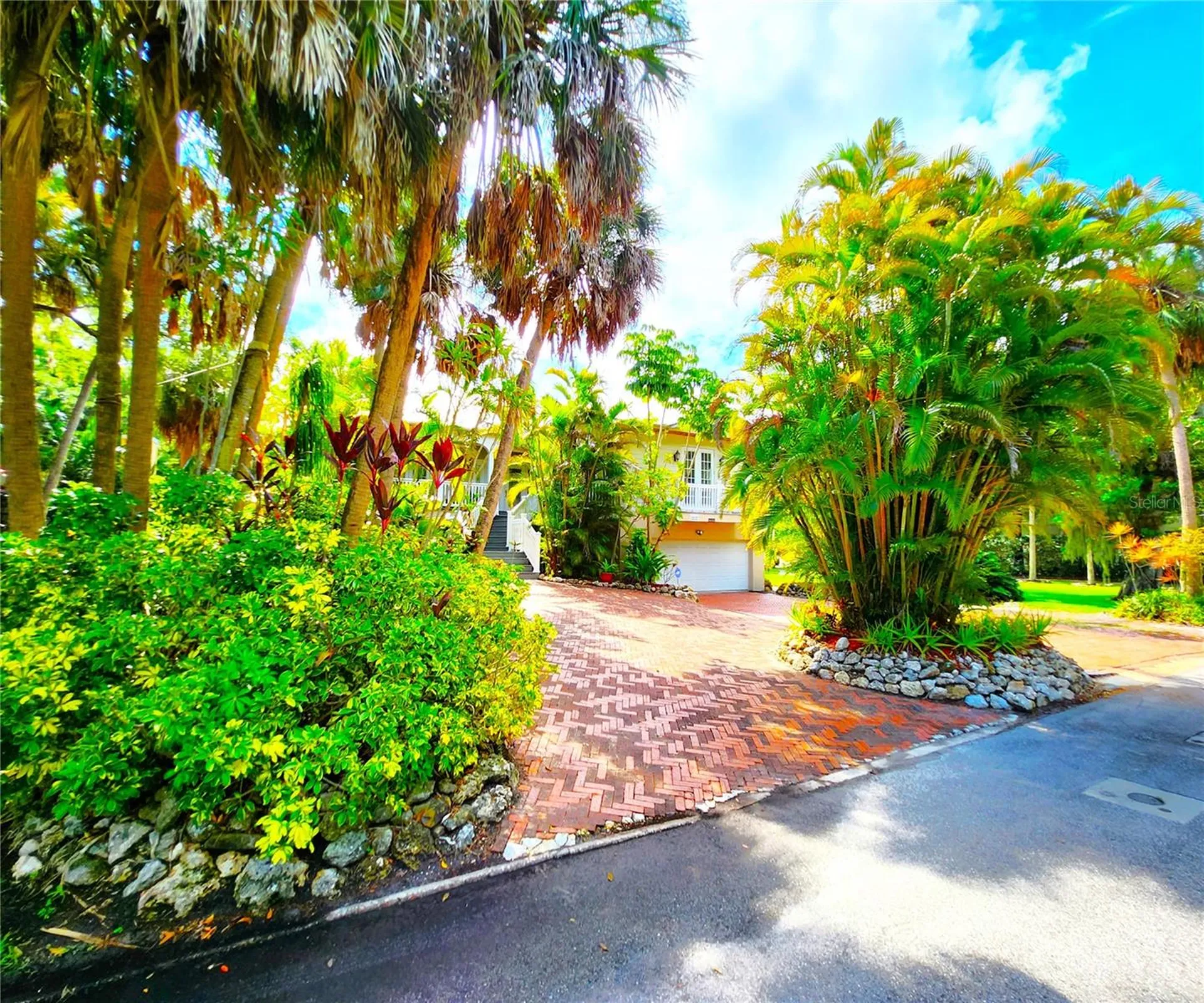 102 17th Street NE Bradenton FL 34208