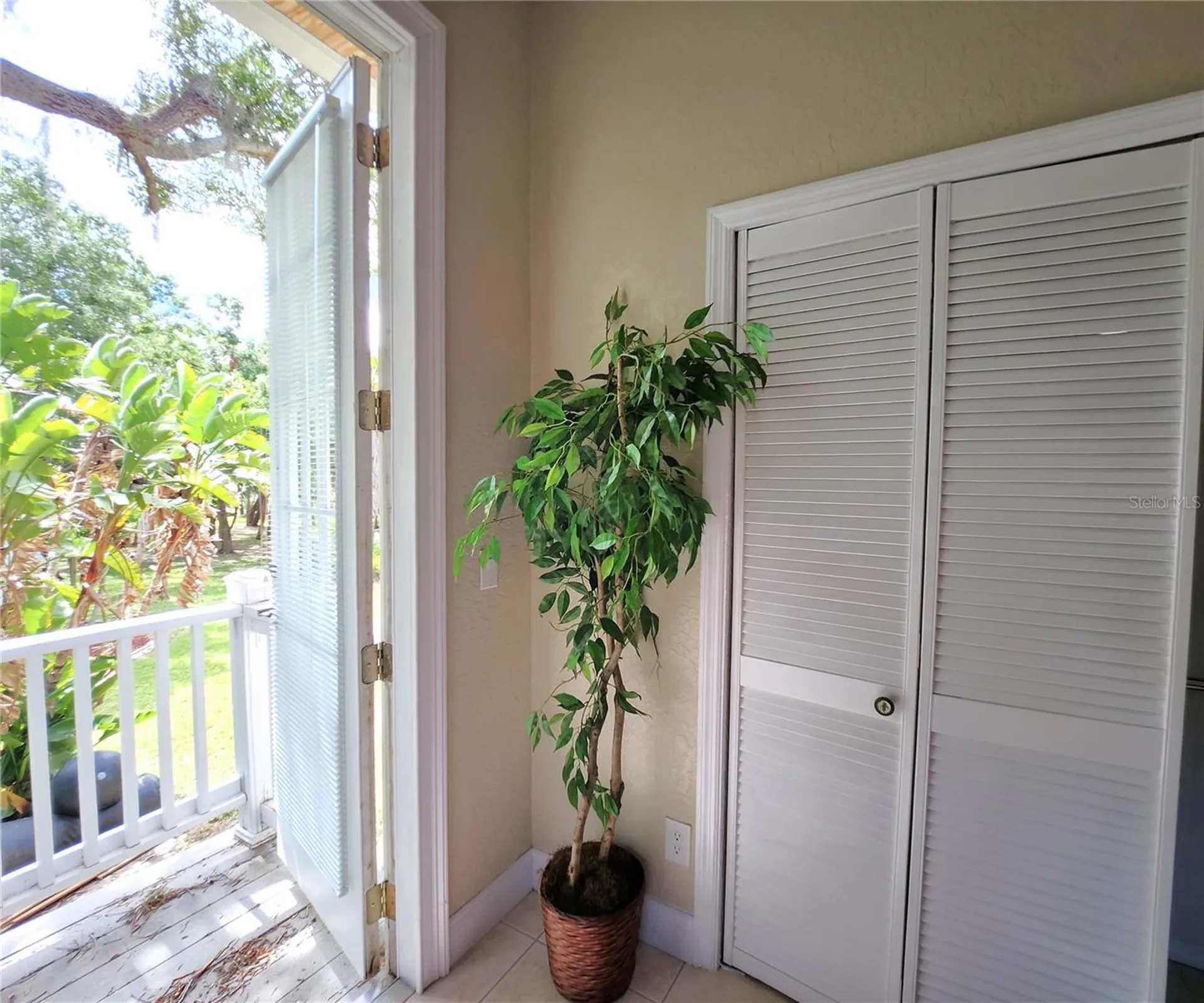 102 17th Street NE Bradenton FL 34208