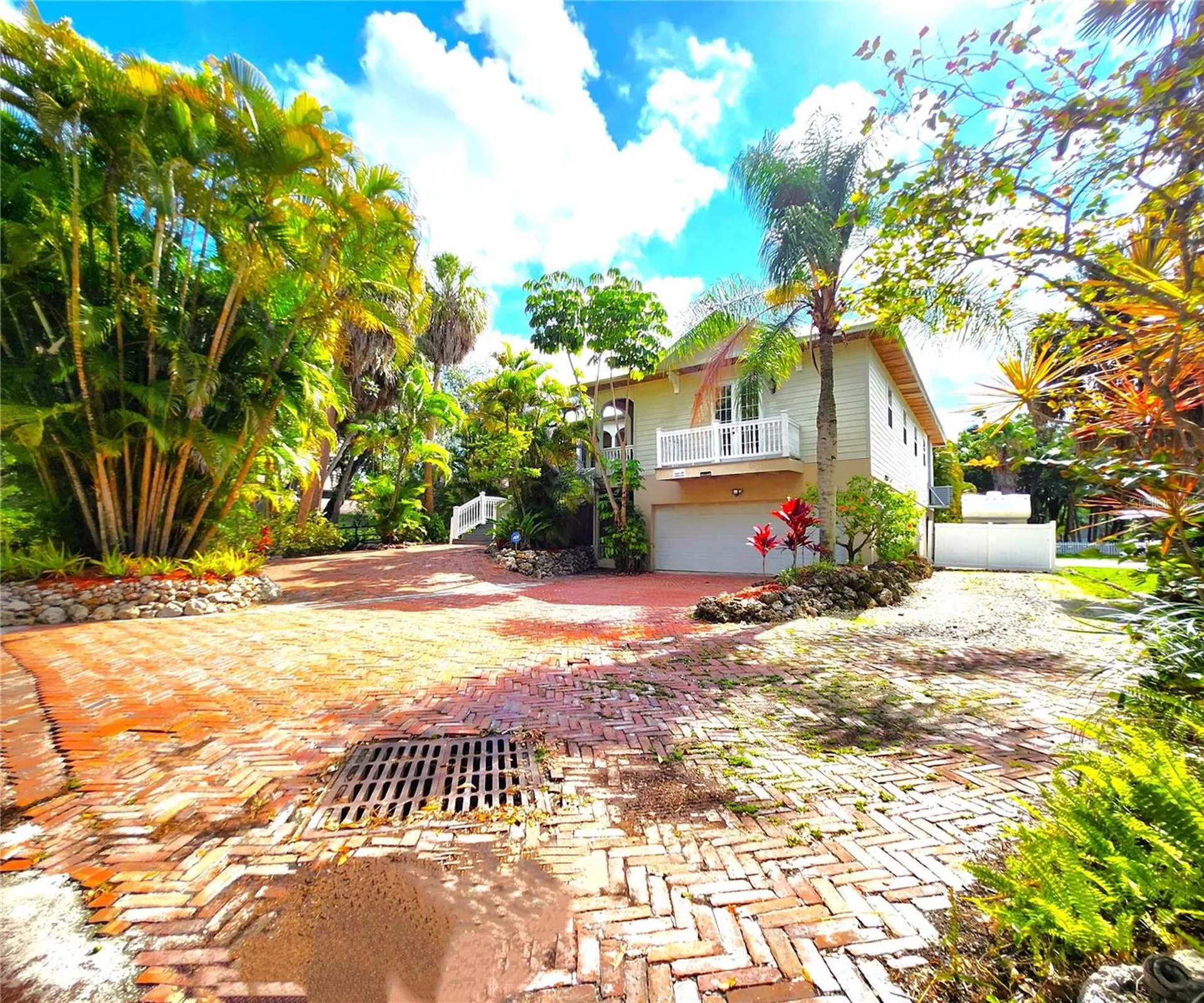 102 17th Street NE Bradenton FL 34208
