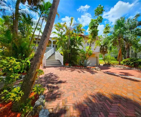 102 17th Street NE Bradenton FL 34208