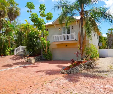 102 17th Street NE Bradenton FL 34208