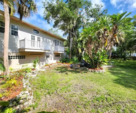 102 17th Street NE Bradenton FL 34208