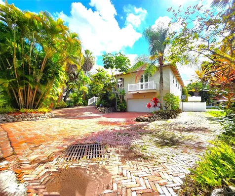 102 17th Street NE Bradenton FL 34208