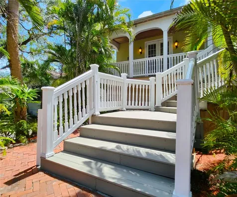 102 17th Street NE Bradenton FL 34208
