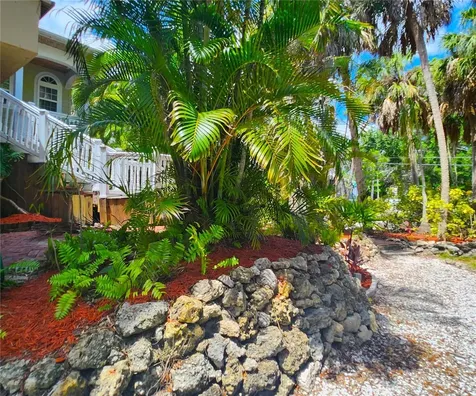 102 17th Street NE Bradenton FL 34208