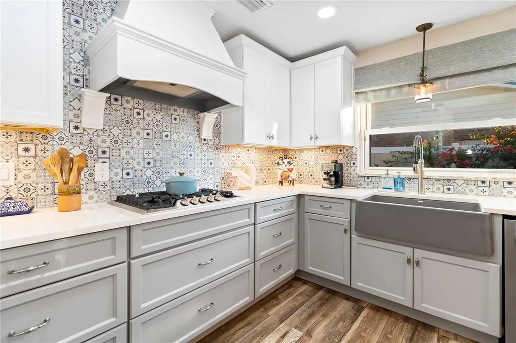 601 Lake Pansy Drive NW Winter Haven FL 33881