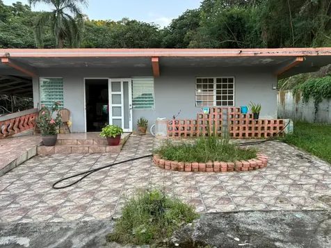 Carr 925 Km 4.9 Bo. Junquito Humacao PR 00791