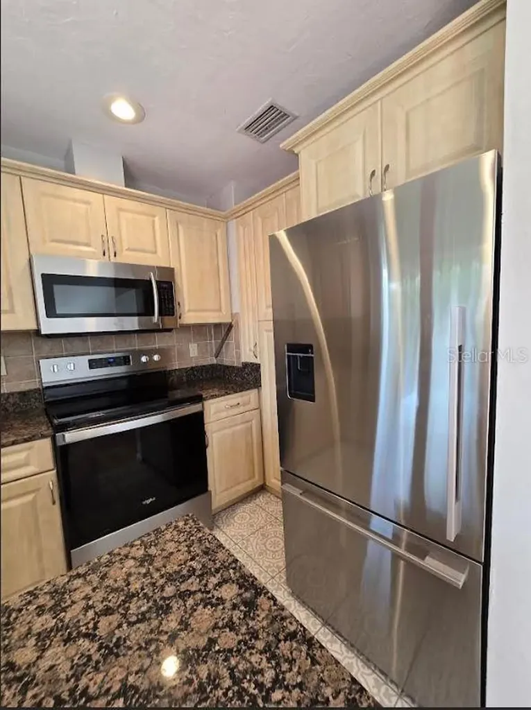 265 Mateo Way NE St Petersburg FL 33704