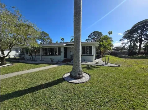 265 Mateo Way NE St Petersburg FL 33704