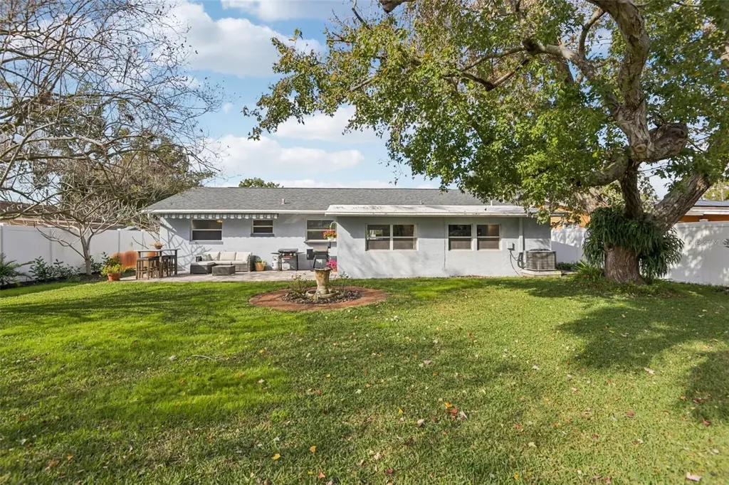 1945 59th Street N St Petersburg FL 33710