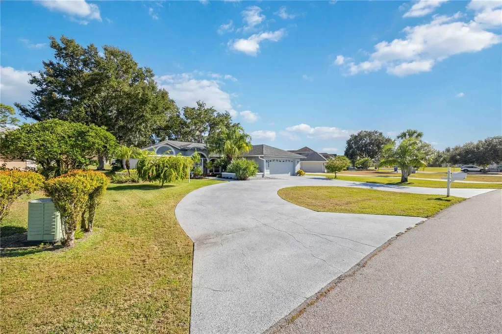 2926 Meadowood Lane Sebring FL 33875