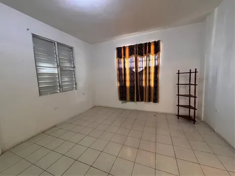 737(M-33), 3 Street Llanos Del Sur Ponce PR 00730