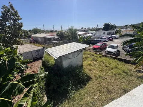 737(M-33), 3 Street Llanos Del Sur Ponce PR 00730