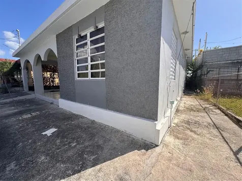 737(M-33), 3 Street Llanos Del Sur Ponce PR 00730