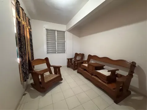 737(M-33), 3 Street Llanos Del Sur Ponce PR 00730