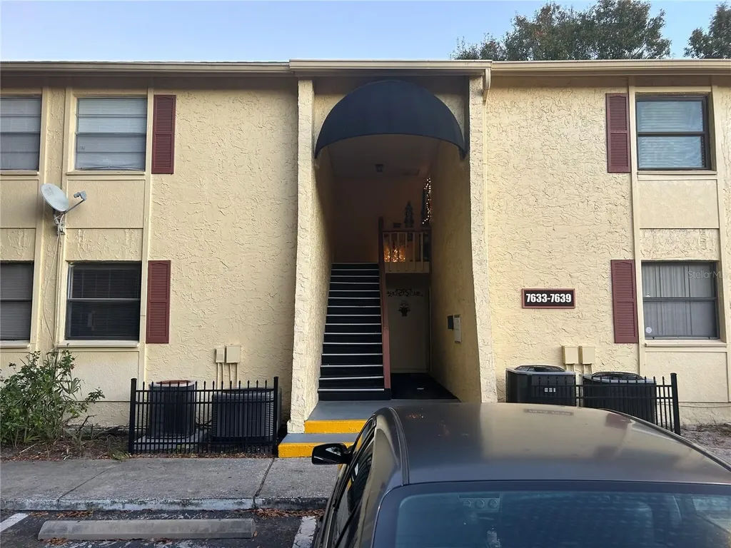 7633 Dolonita Drive Tampa FL 33615