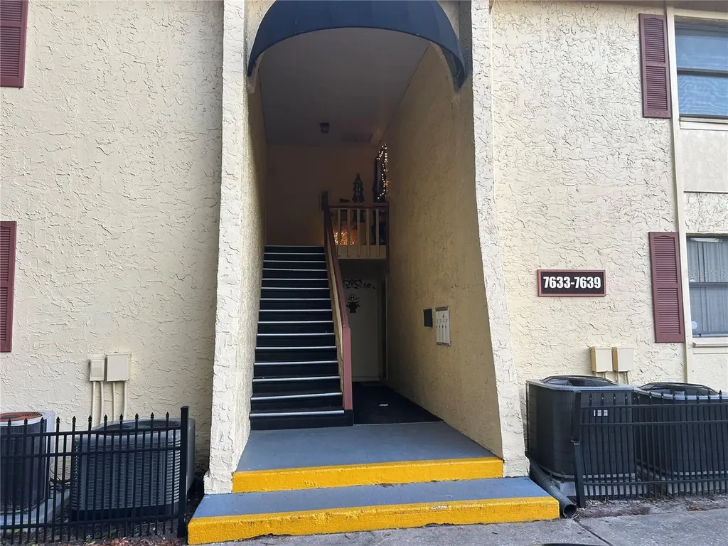 7633 Dolonita Drive Tampa FL 33615