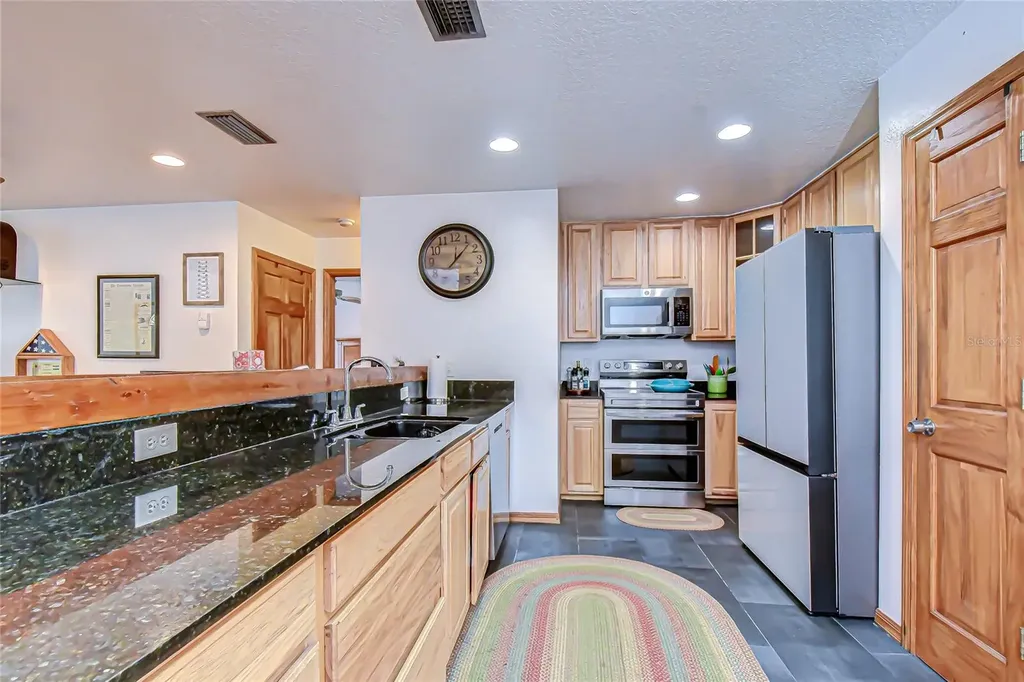 3719 Moores Lake Road Dover FL 33527