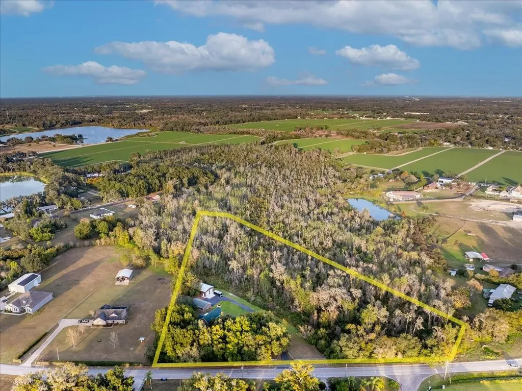 3719 Moores Lake Road Dover FL 33527
