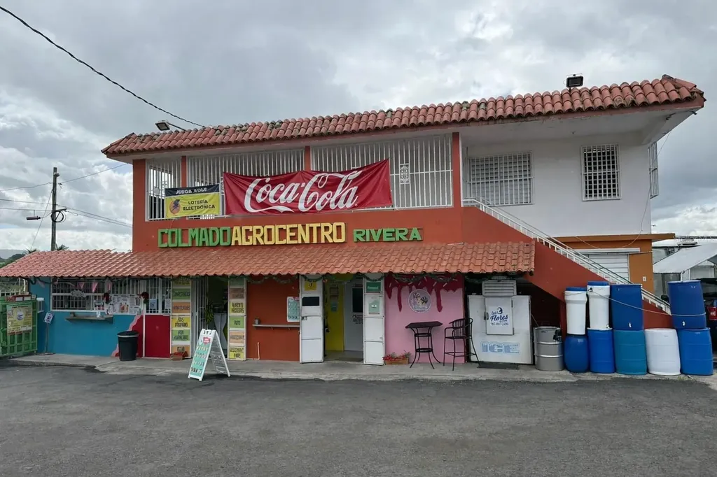 Bo Ceiba Norte Col. Agrocentro Rivera Juncos PR 00777