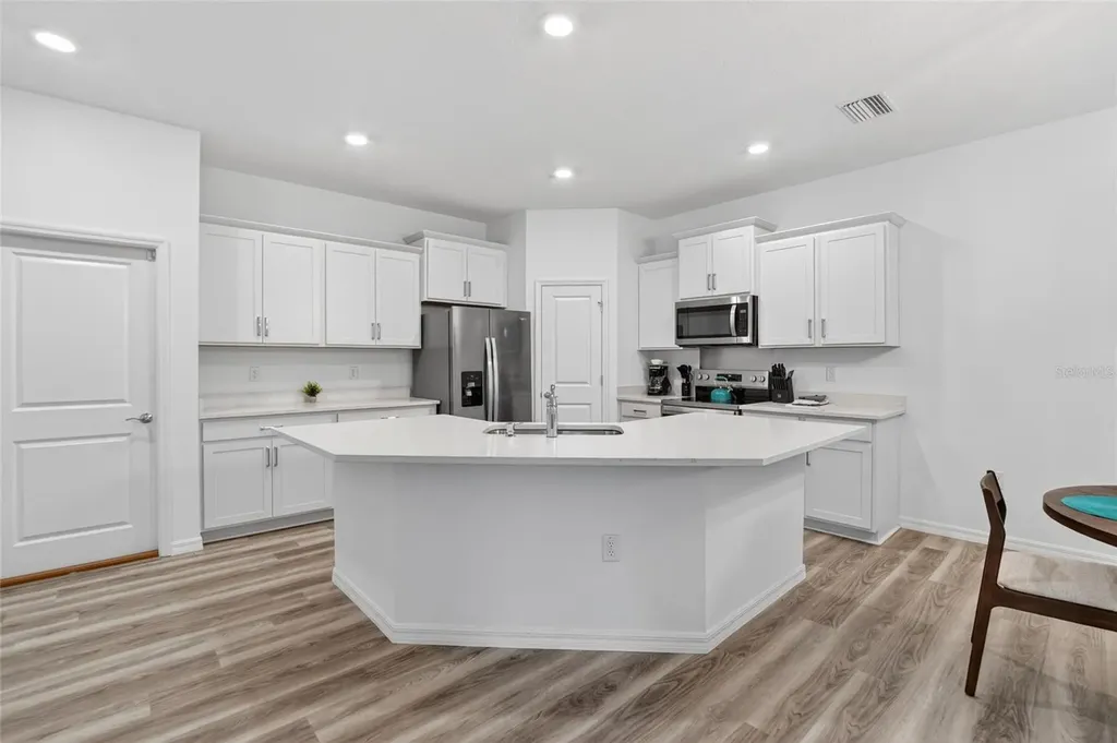 4027 Westwood Fields Loop Plant City FL 33565