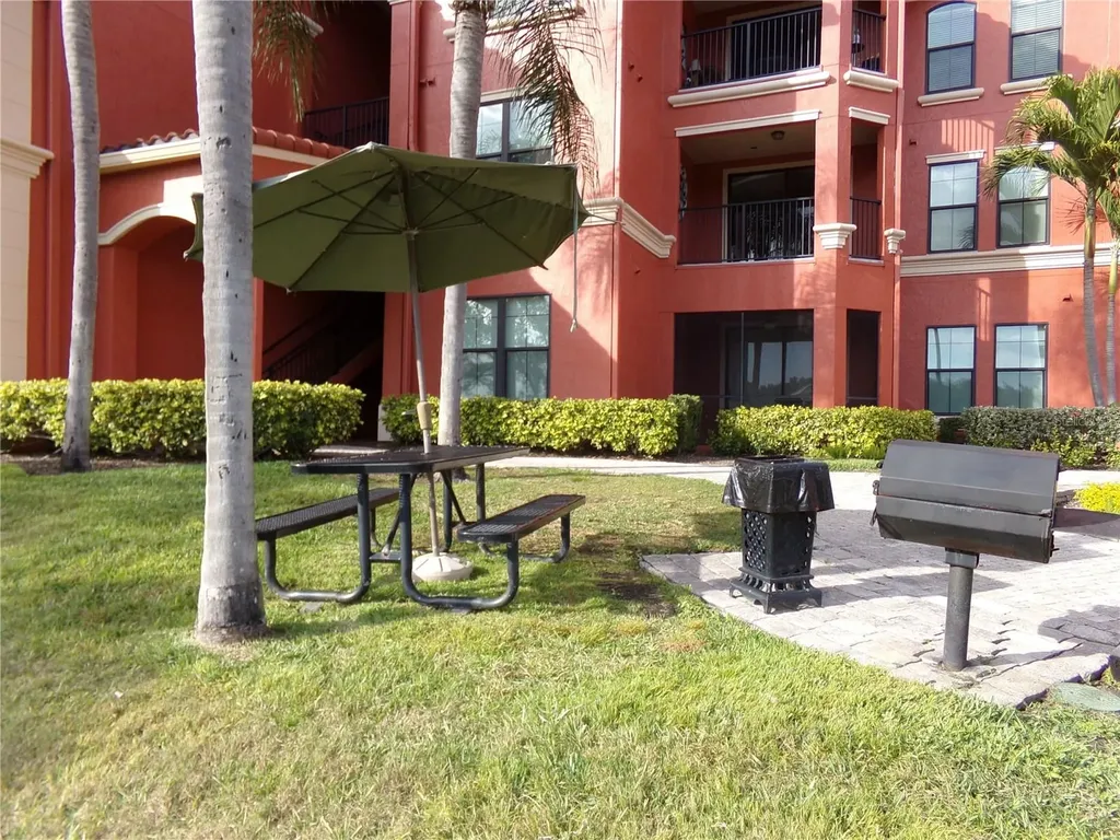 2713 Via Murano Clearwater FL 33764