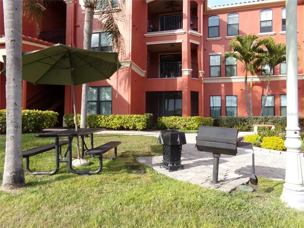2713 Via Murano Clearwater FL 33764