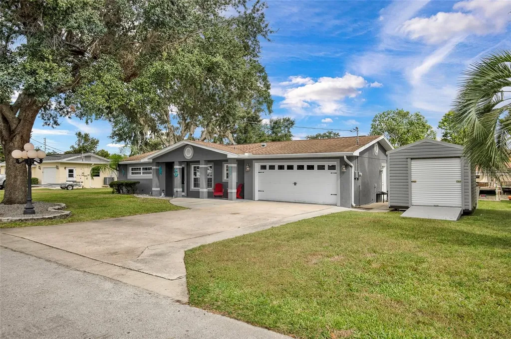 4121 S Roosevelt Point Homosassa FL 34448