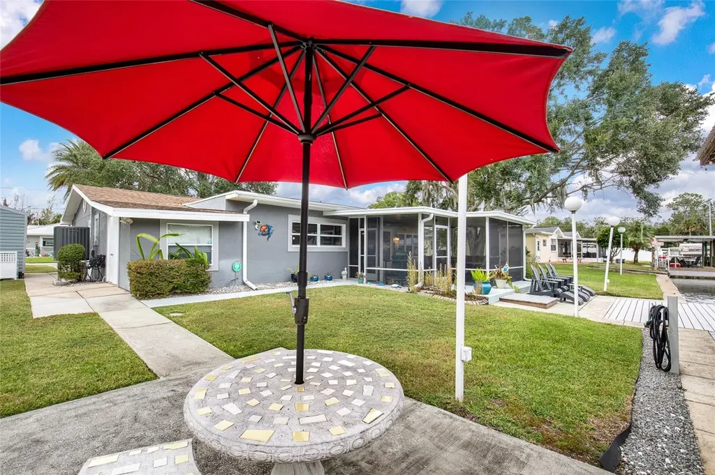 4121 S Roosevelt Point Homosassa FL 34448
