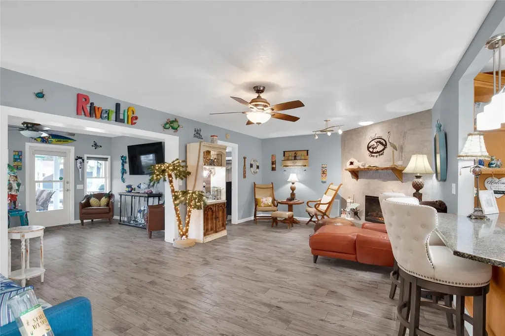 4121 S Roosevelt Point Homosassa FL 34448