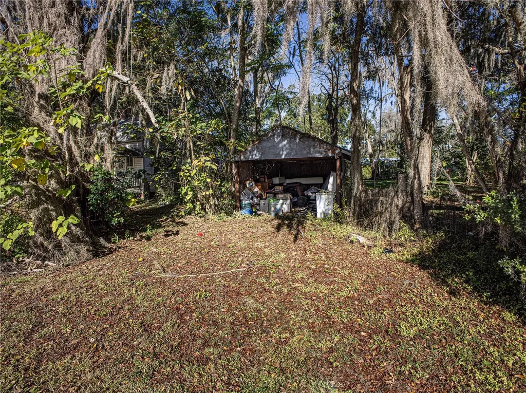 2440 Cr 522 Sumterville FL 33585
