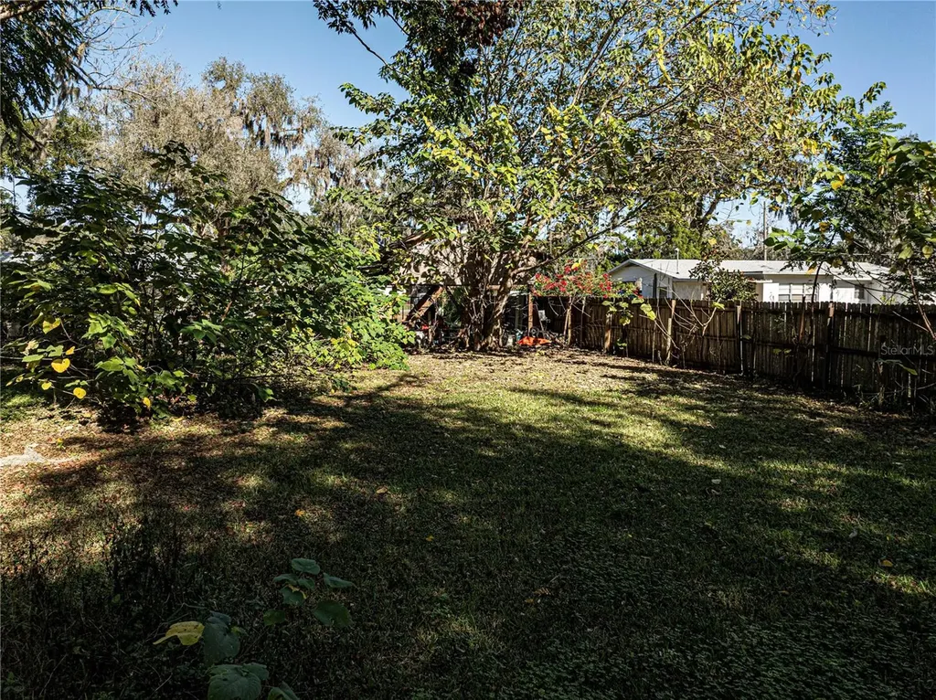 2440 Cr 522 Sumterville FL 33585