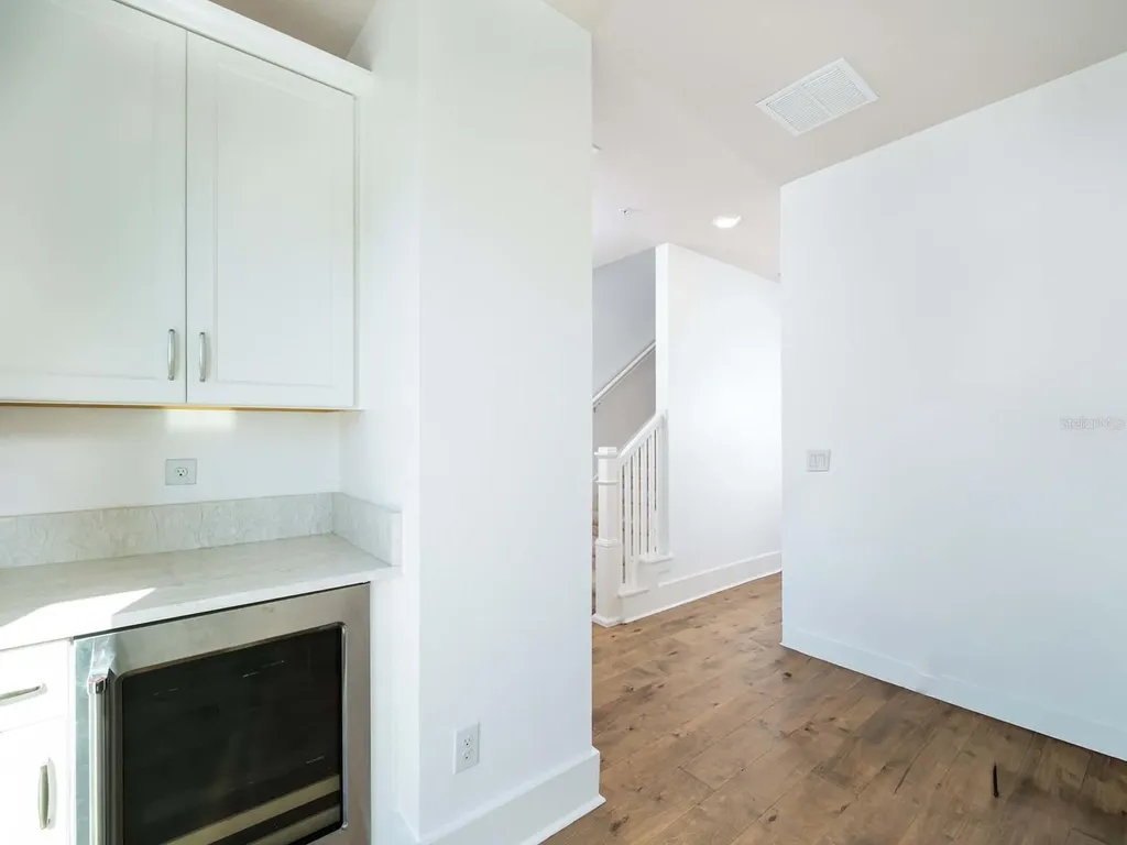516 Laurel Park Drive Sarasota FL 34236