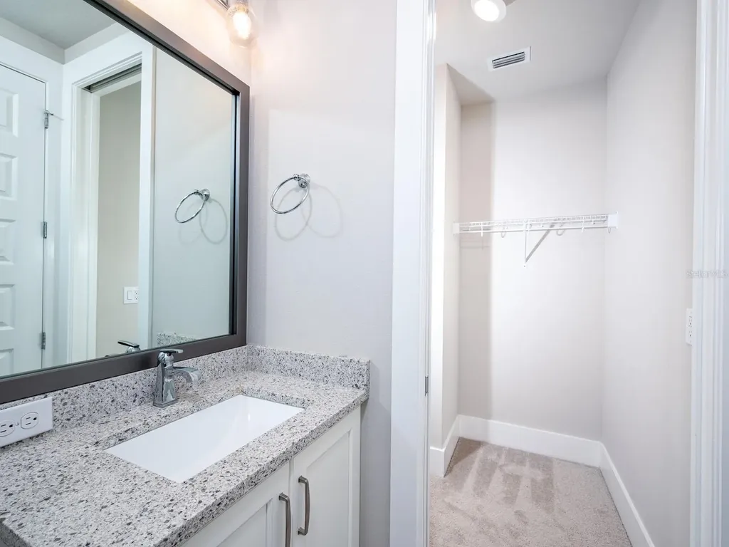 516 Laurel Park Drive Sarasota FL 34236