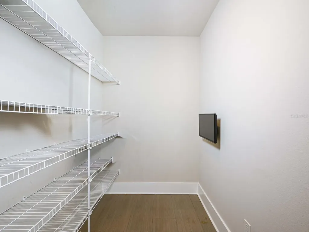 516 Laurel Park Drive Sarasota FL 34236