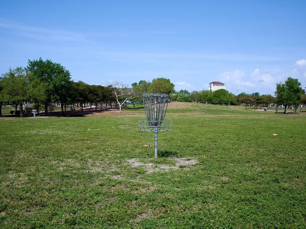 516 Laurel Park Drive Sarasota FL 34236