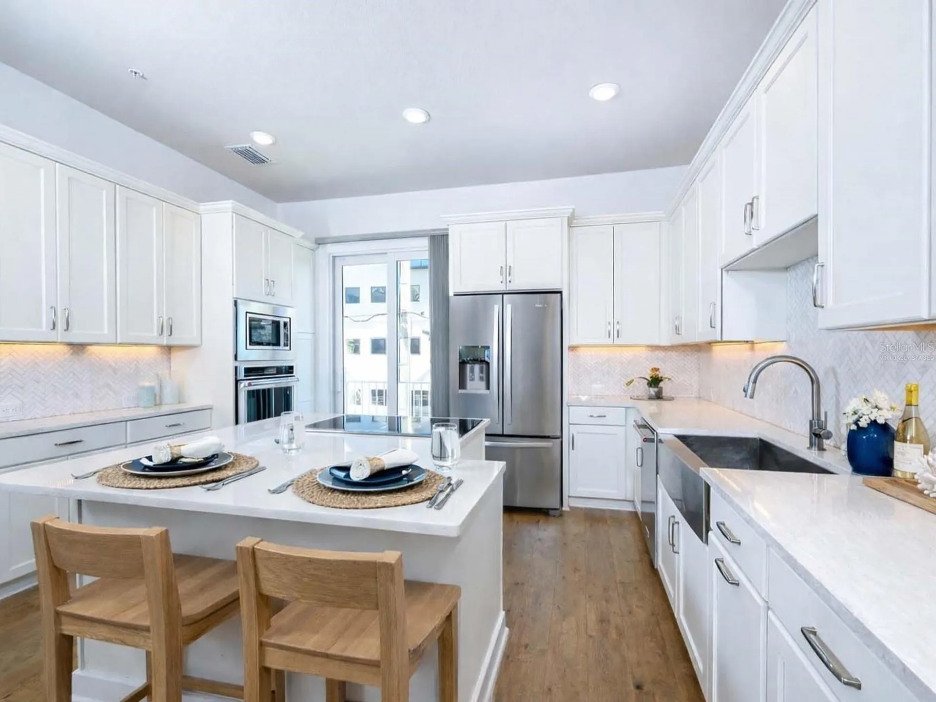 516 Laurel Park Drive Sarasota FL 34236