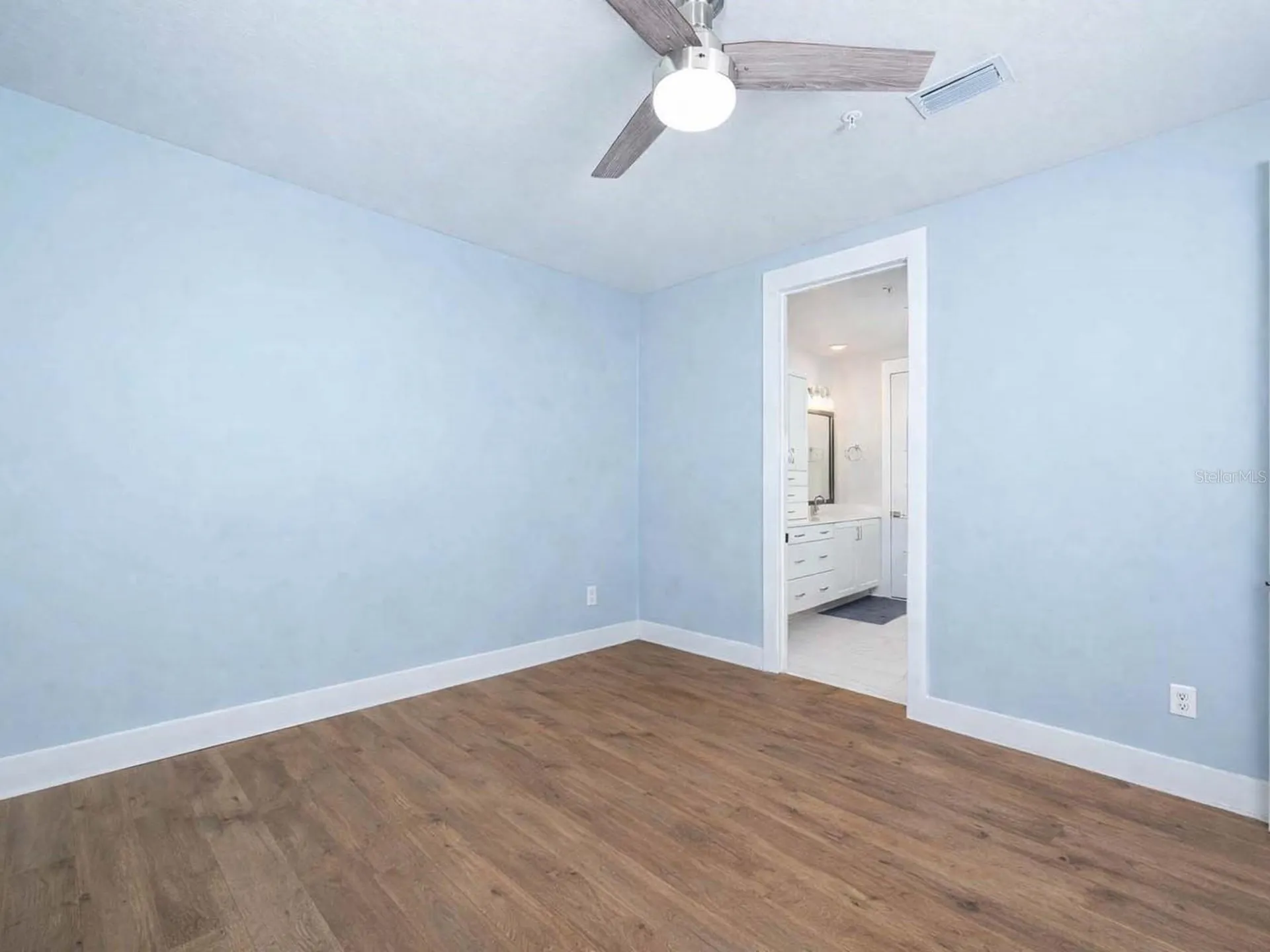 516 Laurel Park Drive Sarasota FL 34236