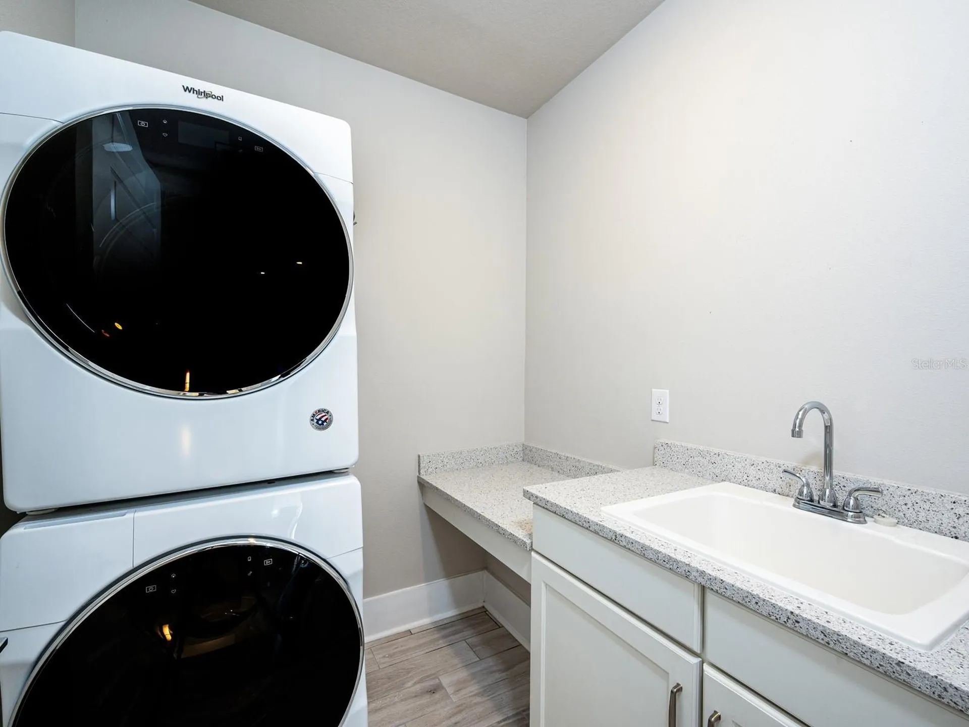 516 Laurel Park Drive Sarasota FL 34236